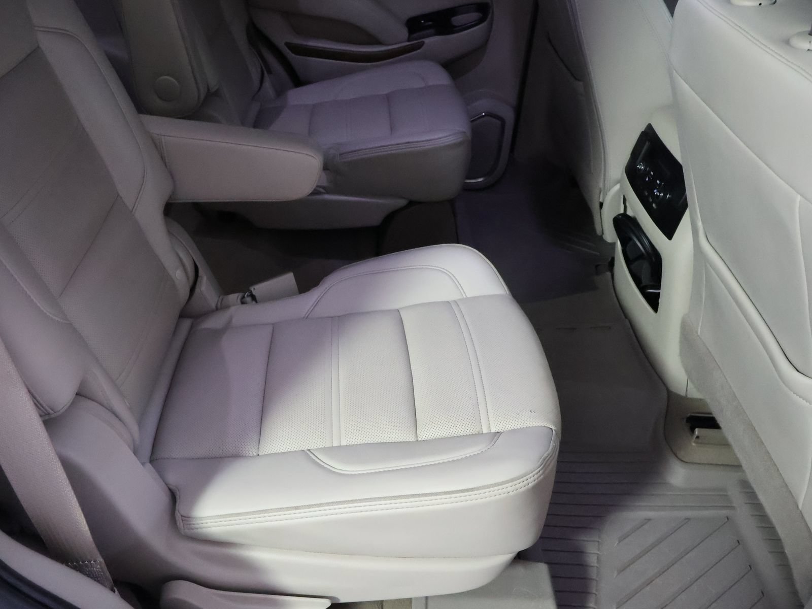 Used 2019 GMC Yukon Denali AWD/4WD image 57