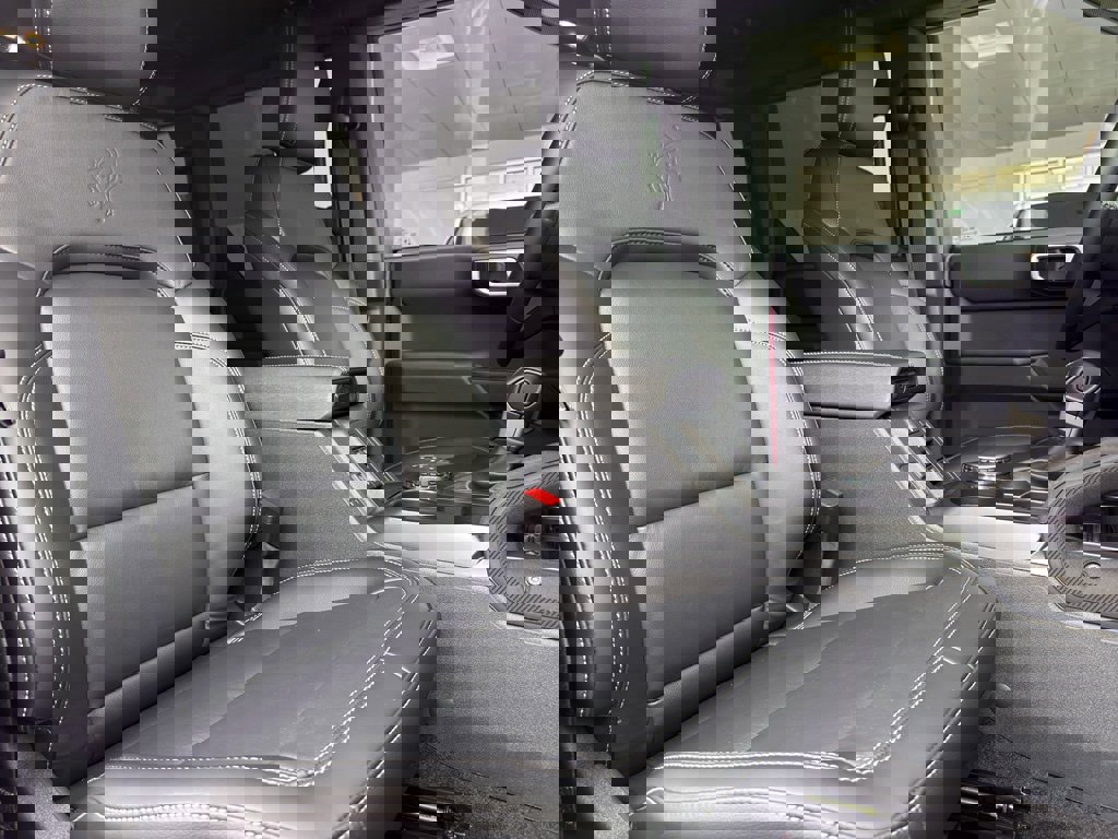 New 2026 Ford Bronco Outer Banks w/ Sasquatch Package image 36