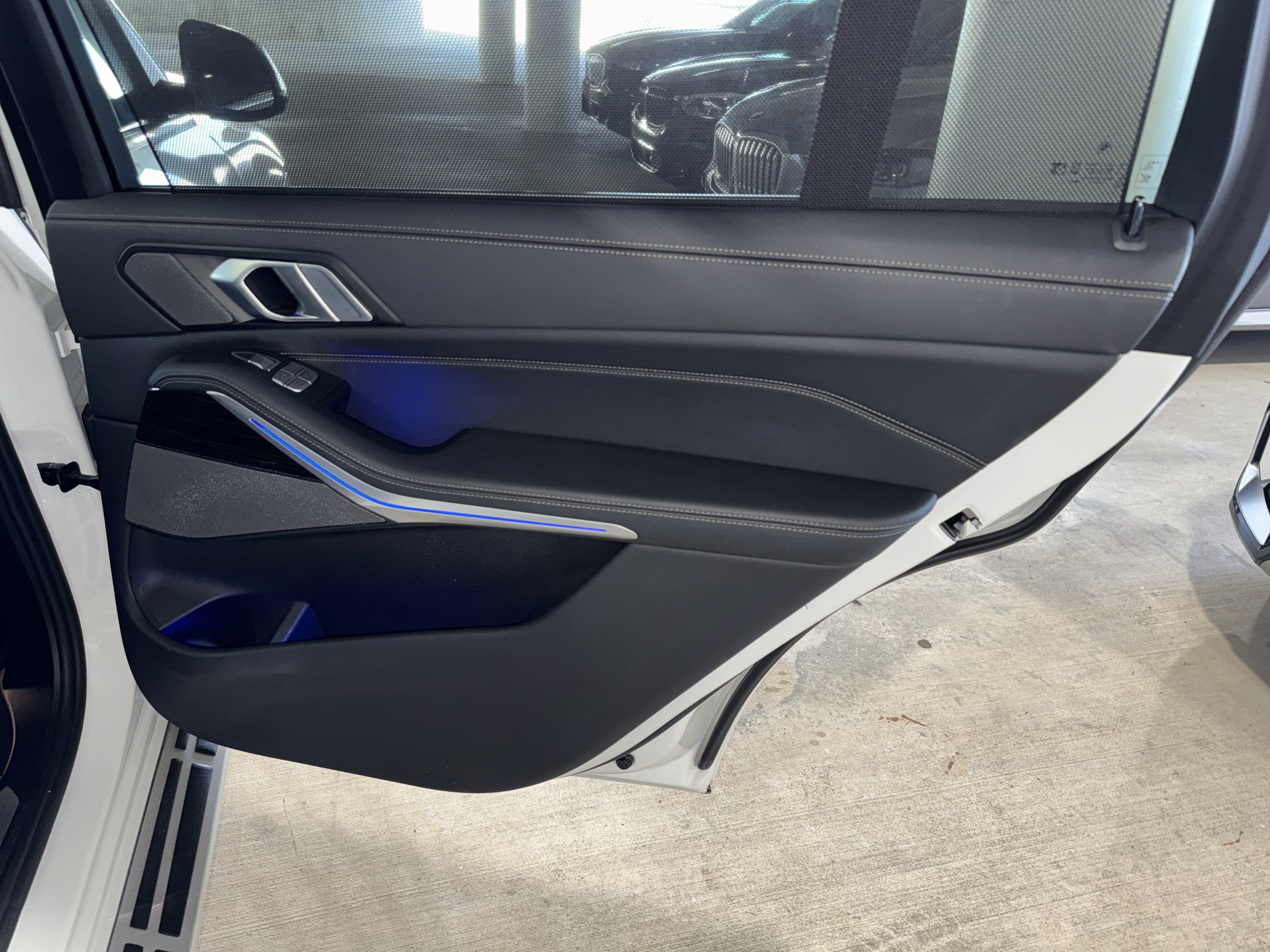 Certified 2024 BMW X7 xDrive40i image 11