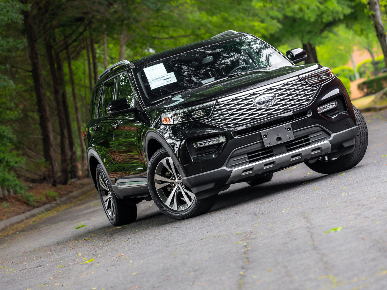 Used 2020 Ford Explorer Platinum w/ Premium Technology Package AWD/4WD image 21