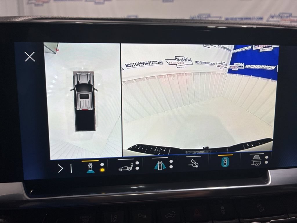 Used 2024 Chevrolet Silverado 2500 High Country w/ High Country Premium Package AWD/4WD image 42