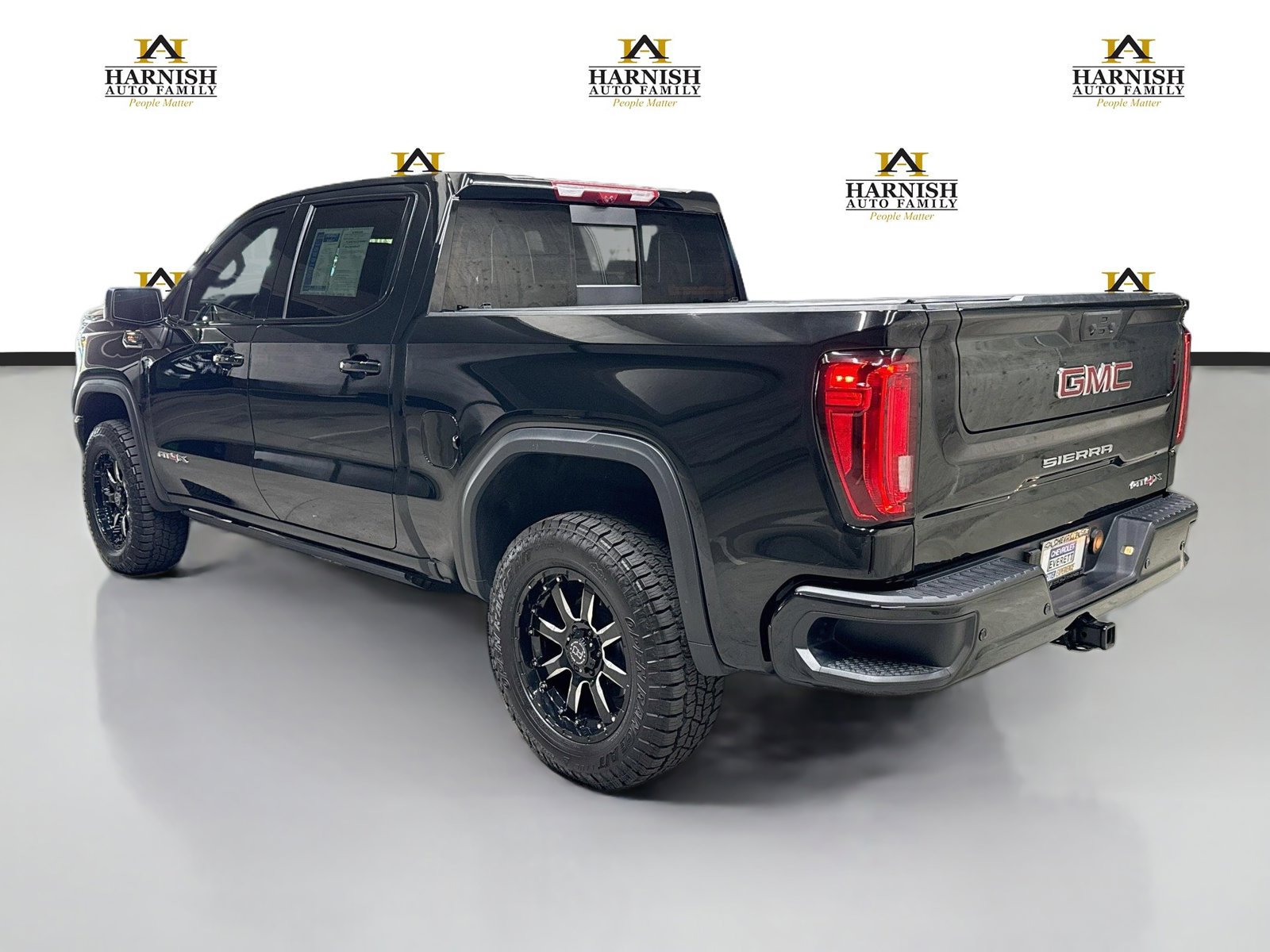 Used 2026 GMC Sierra 1500 AT4X AWD/4WD image 9