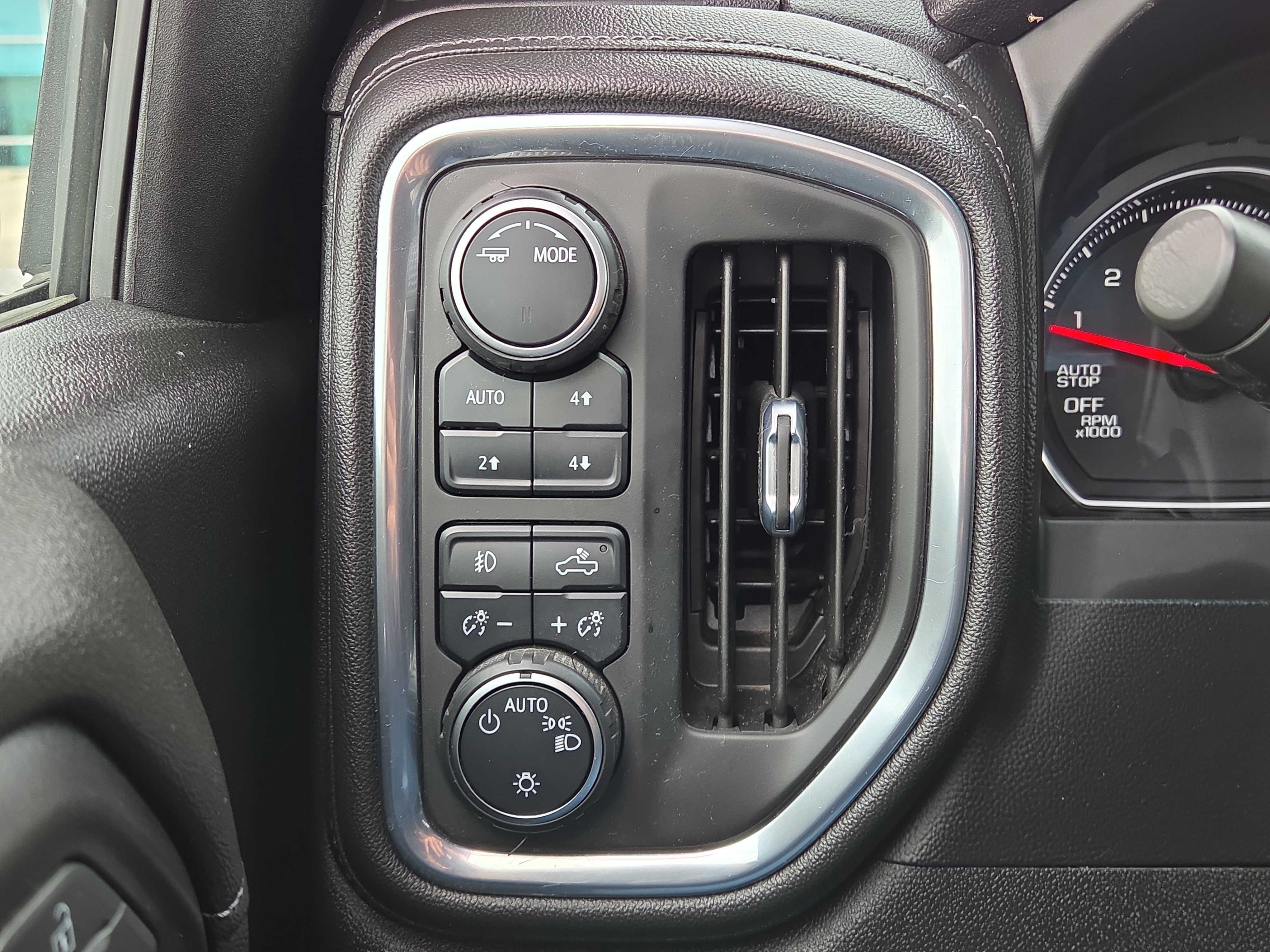 Used 2021 Chevrolet Silverado 1500 RST image 27