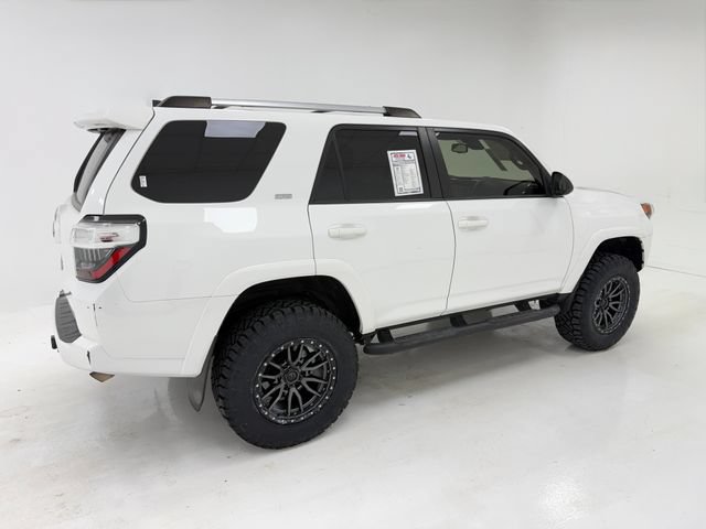 Used 2023 Toyota 4Runner SR5 AWD/4WD image 41