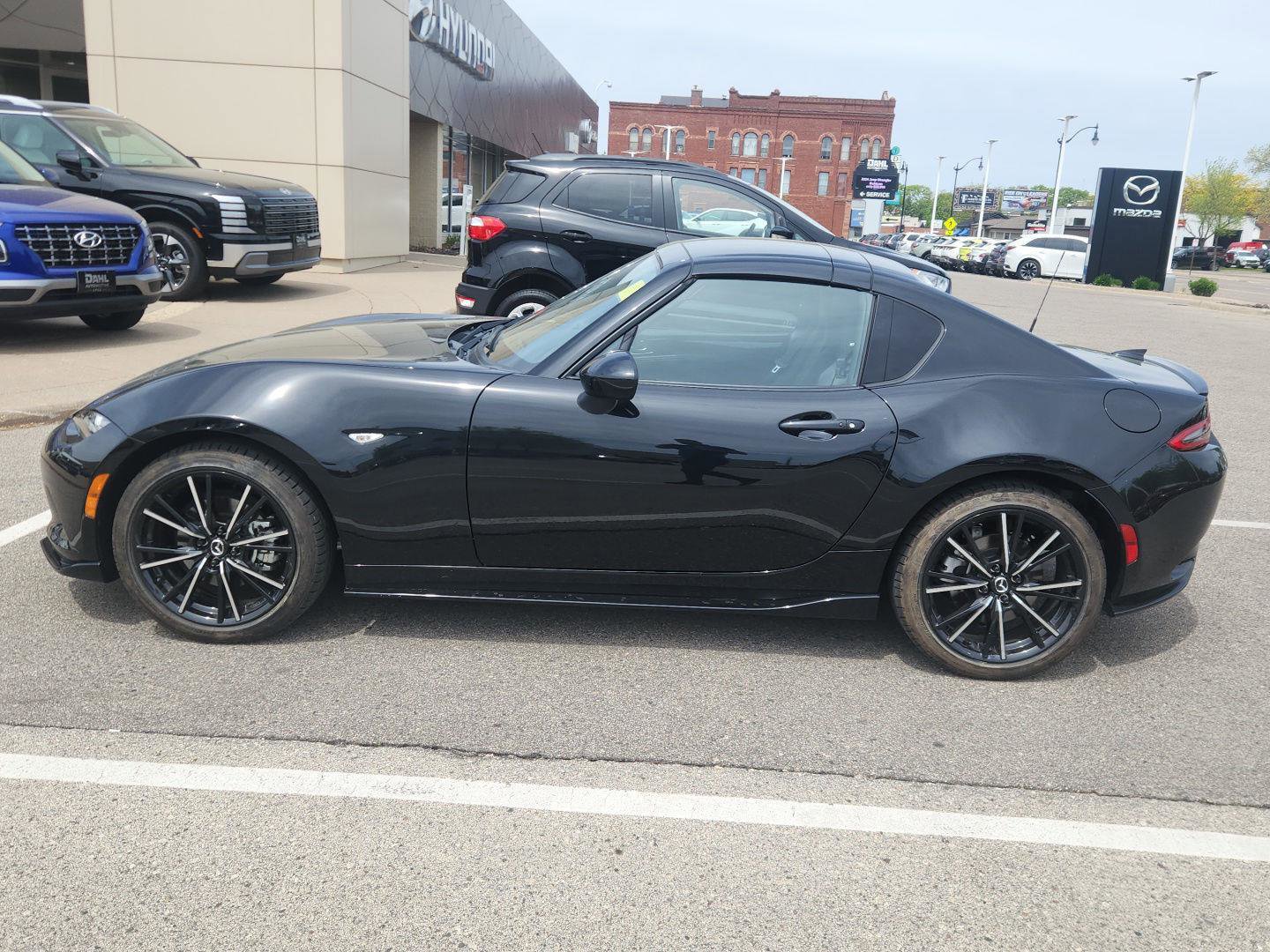 Used 2025 MAZDA MX-5 Miata RF Grand Touring RWD image 8