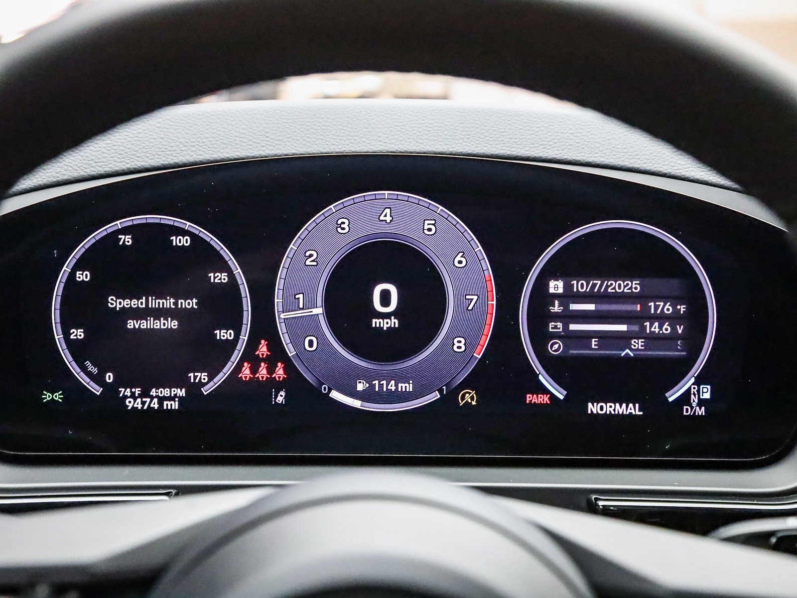 Used 2025 Porsche Cayenne image 26