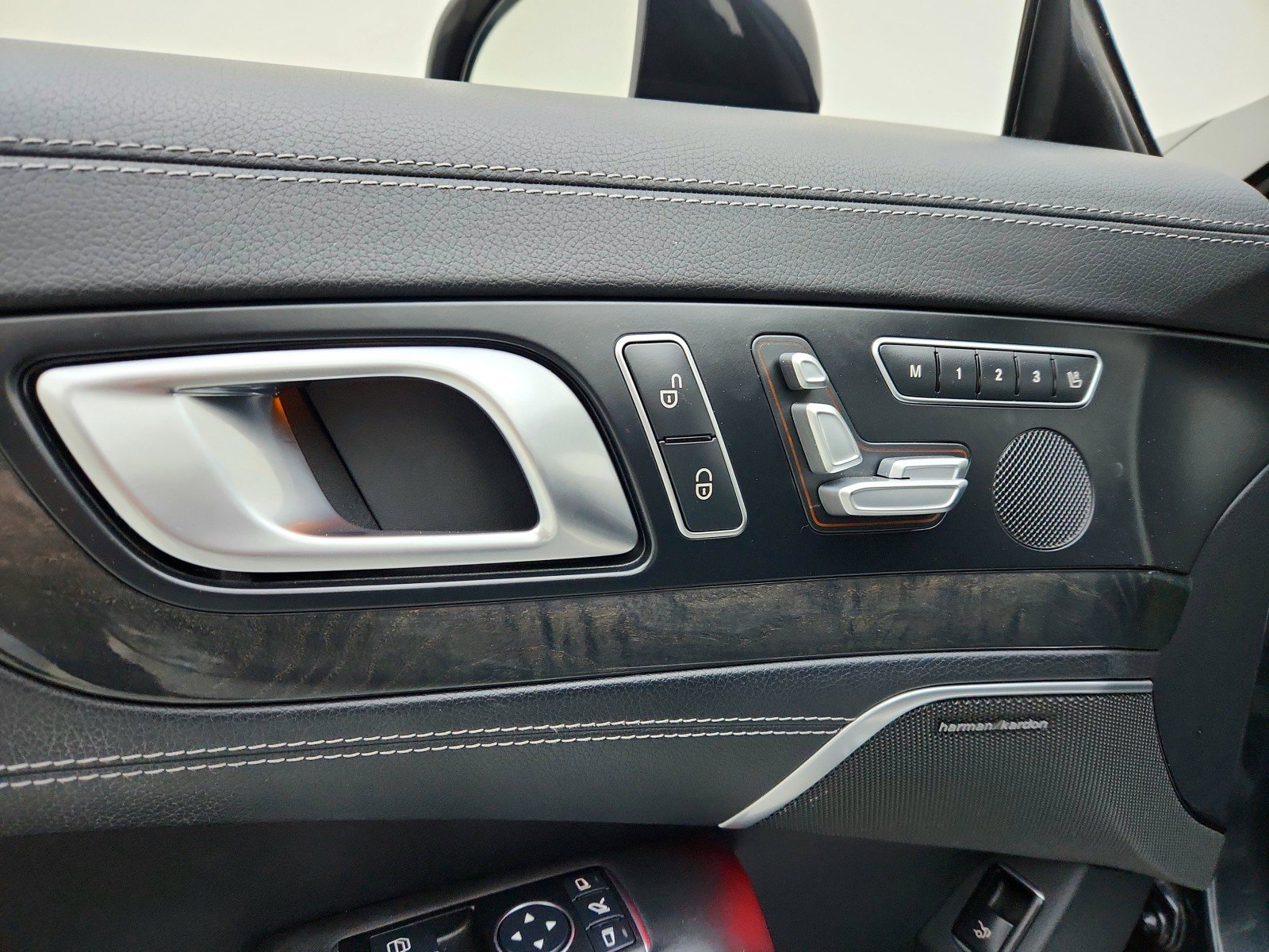 Certified 2016 Mercedes-Benz SL 550 image 24