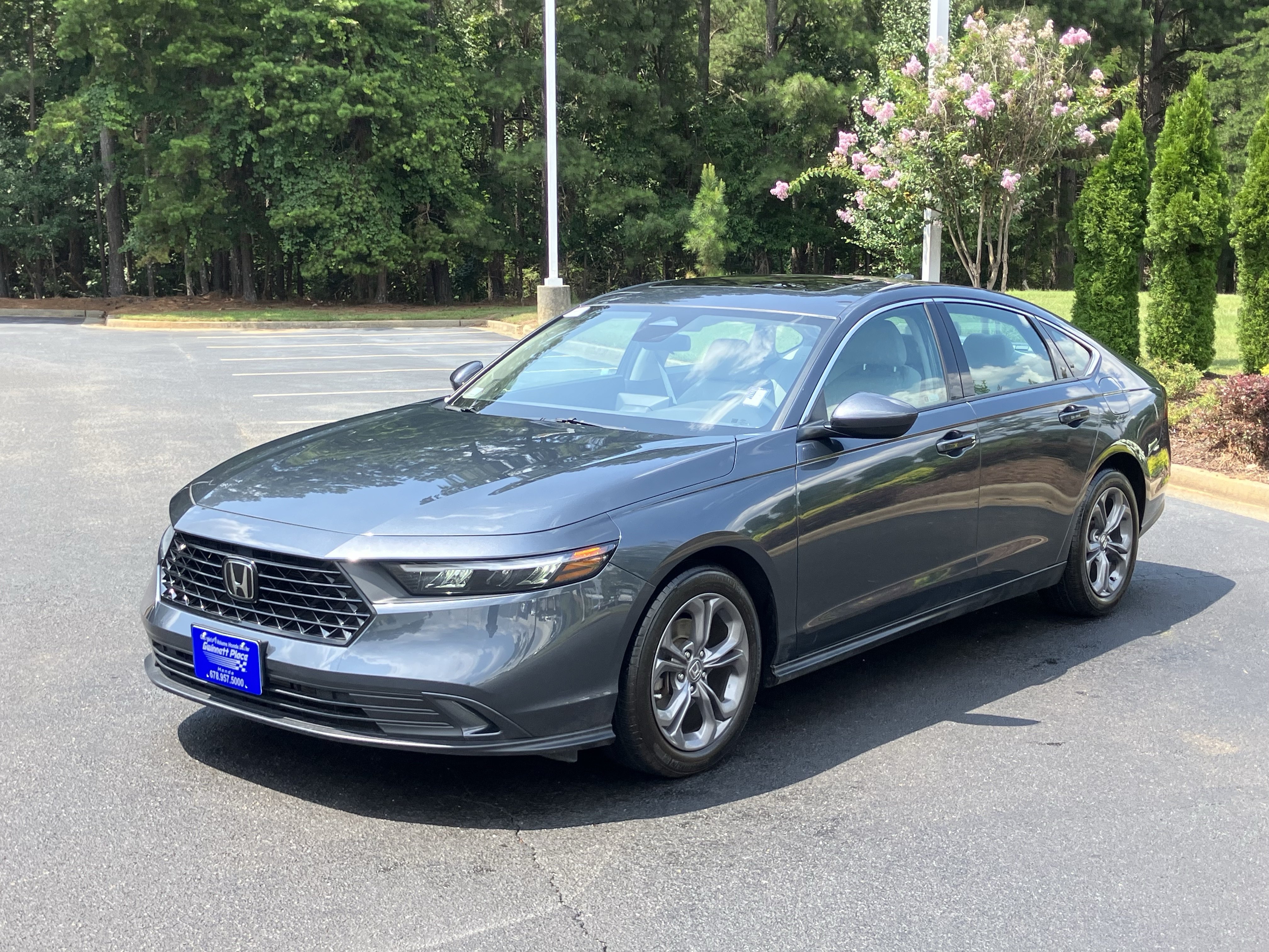 Used 2024 Honda Accord EX image 7