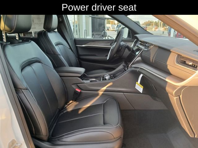 New 2025 Jeep Grand Cherokee Limited image 15