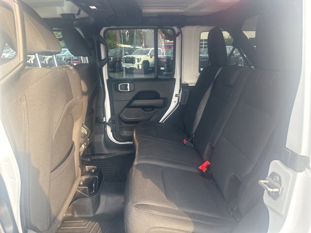 Used 2018 Jeep Wrangler Unlimited Sahara image 20