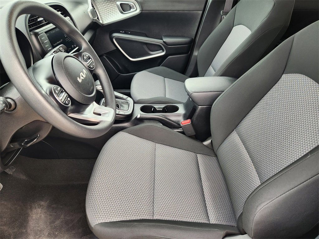 Certified 2023 Kia Soul LX image 13