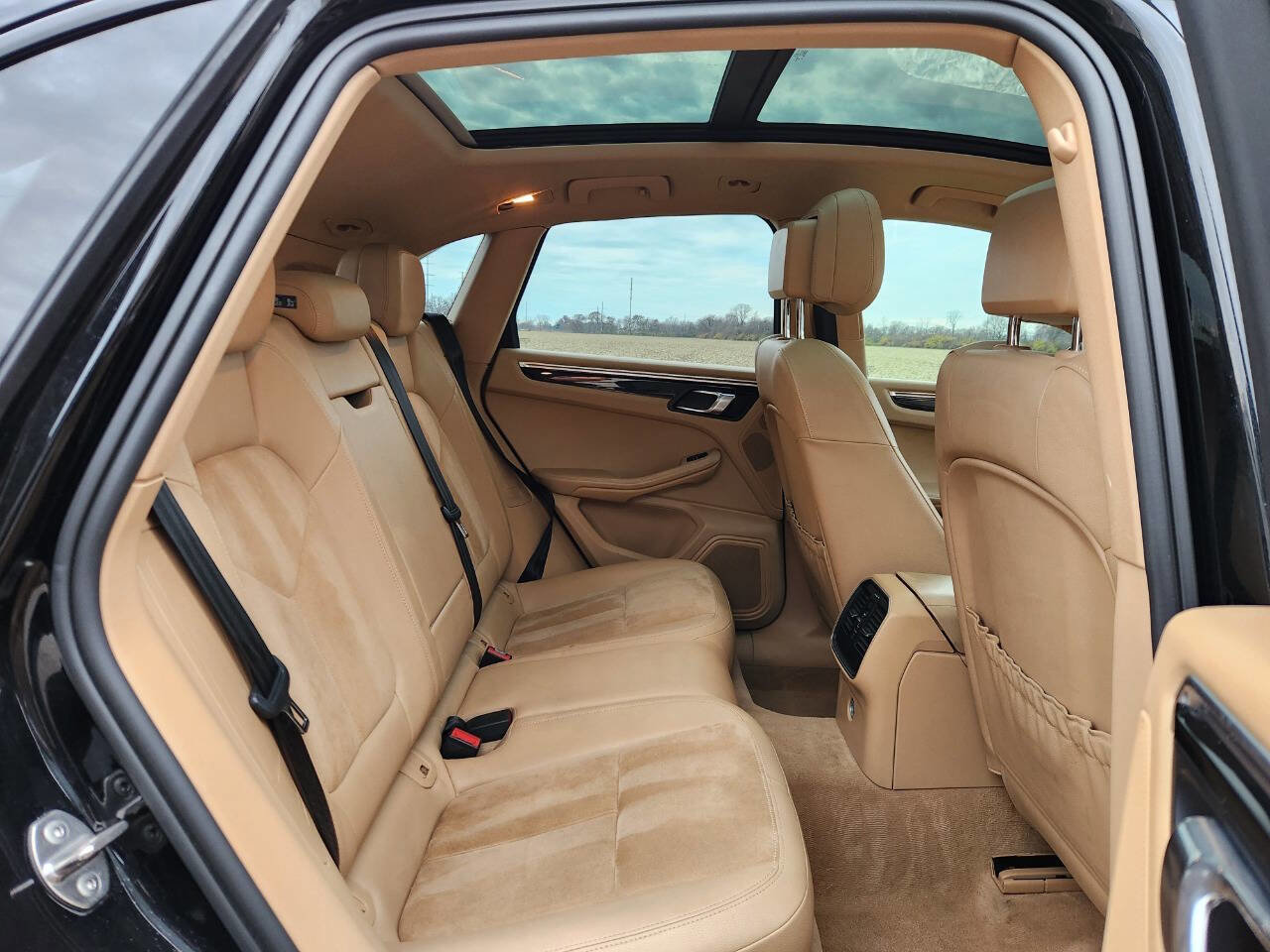 Used 2015 Porsche Macan S image 10