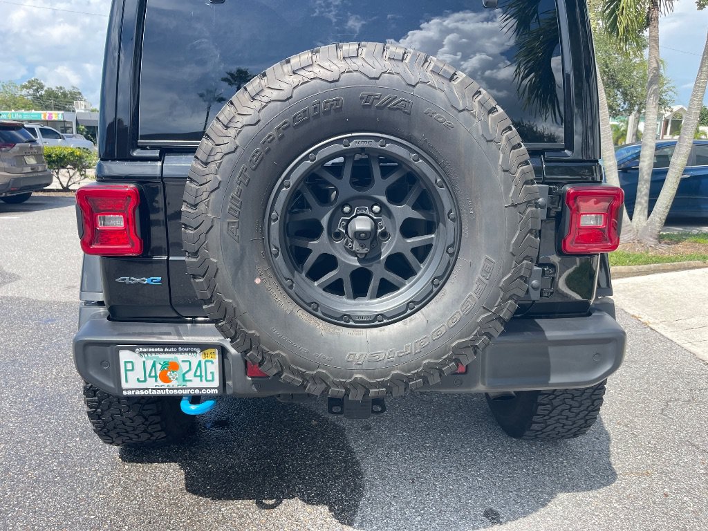 Used 2022 Jeep Wrangler Unlimited Rubicon 4xe w/ Safety Group AWD/4WD image 8