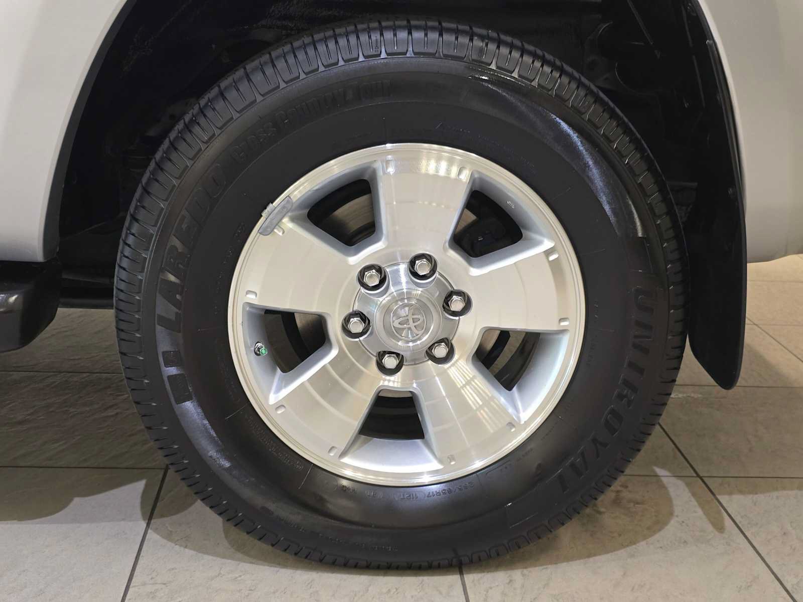 Used 2006 Toyota 4Runner SR5 AWD/4WD image 8