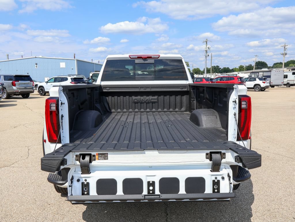 New 2026 GMC Sierra 3500 Denali w/ Denali Reserve Package AWD/4WD image 5