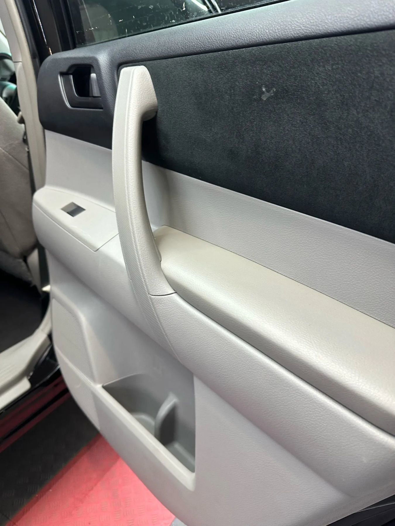 Used 2013 Toyota Highlander SE image 27