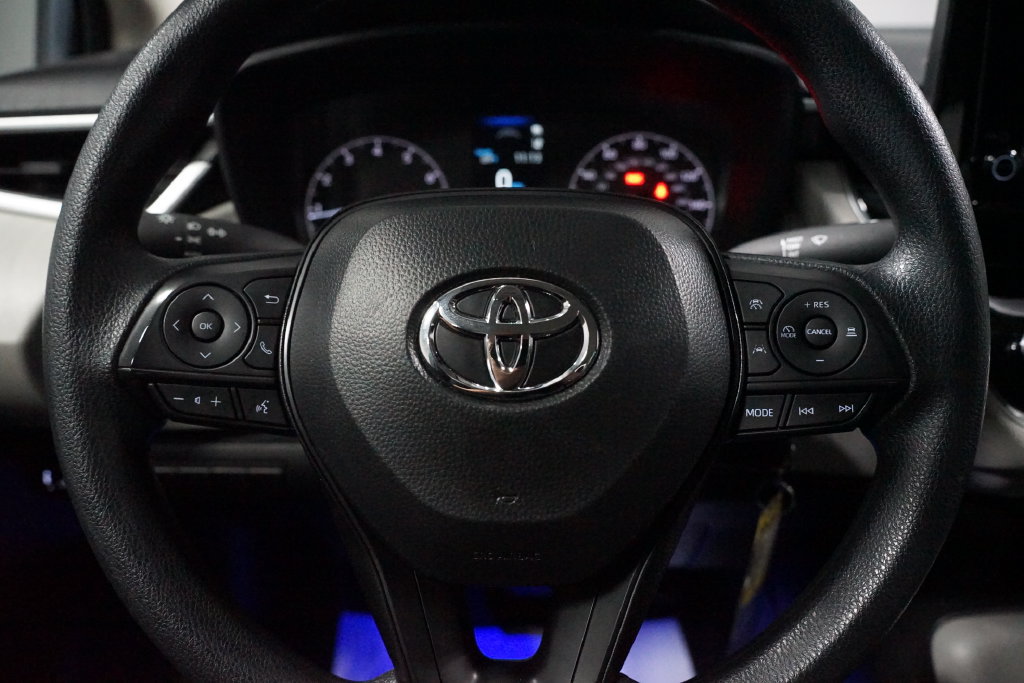 Certified 2025 Toyota Corolla LE FWD image 12