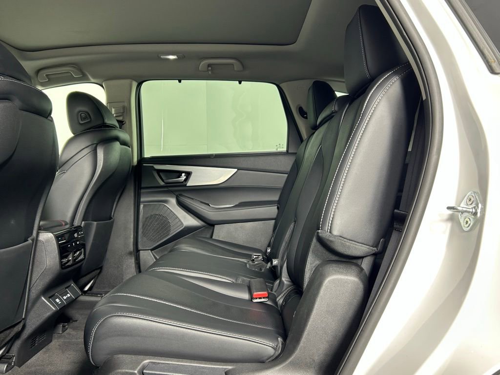 Used 2023 Acura MDX SH-AWD w/ Technology Package image 18