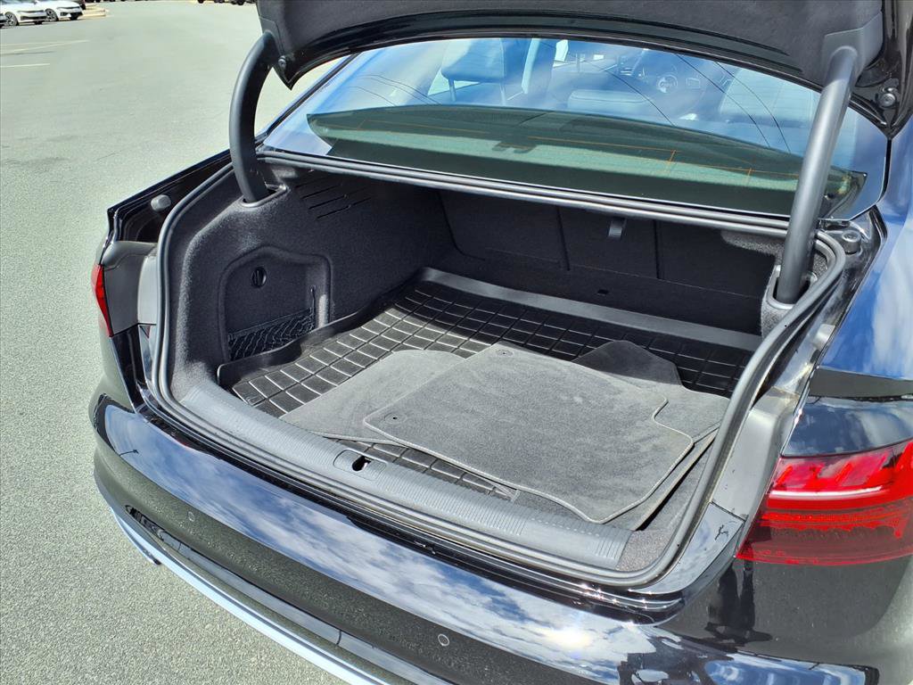 Used 2021 Audi A4 2.0T Premium image 26