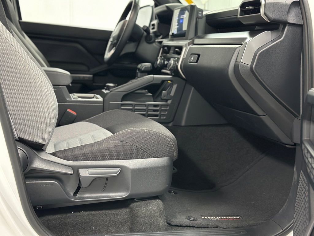 Used 2025 Toyota 4Runner TRD Off-Road image 21