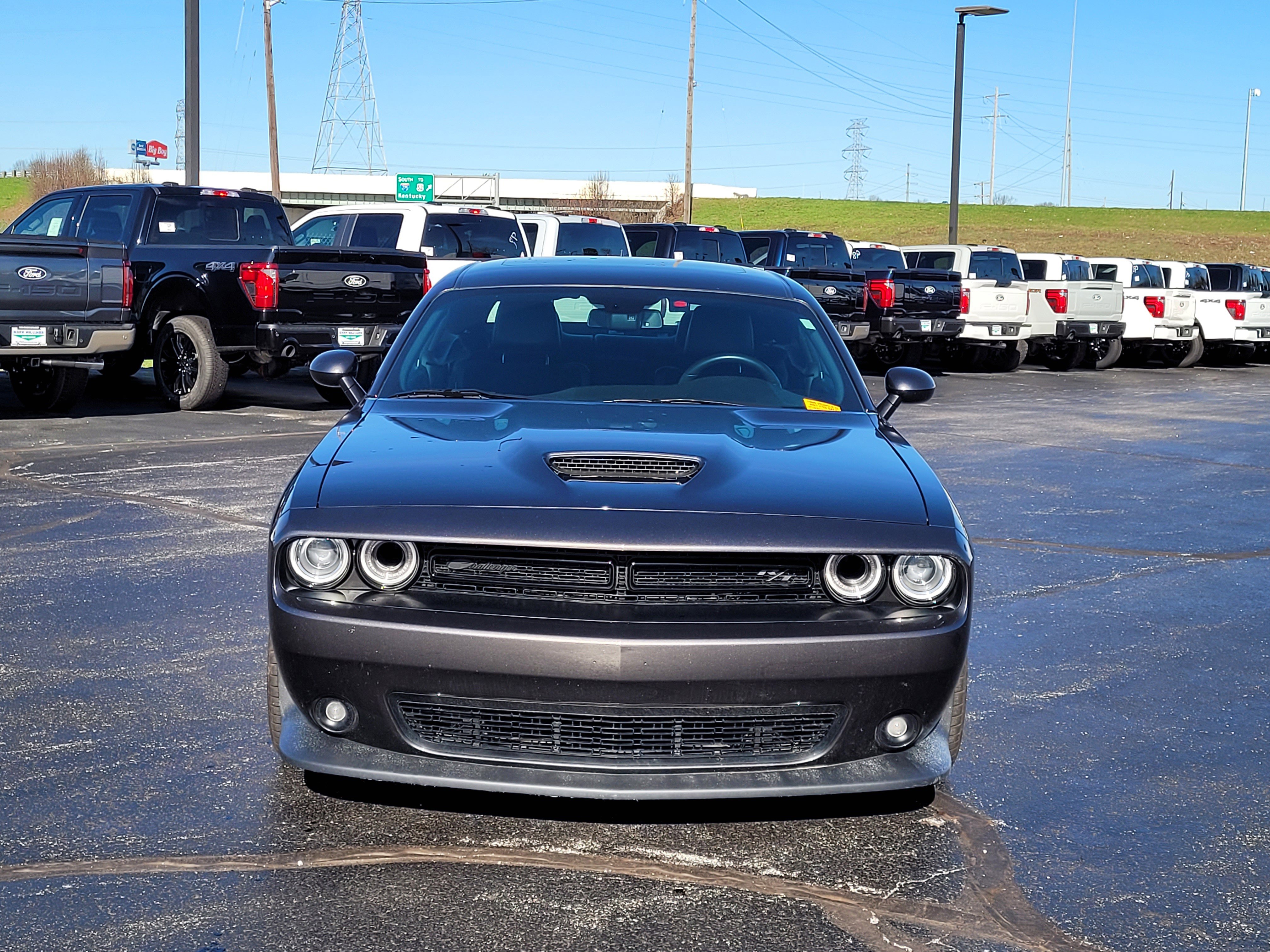 Used 2023 Dodge Challenger R/T w/ Plus Package image 9