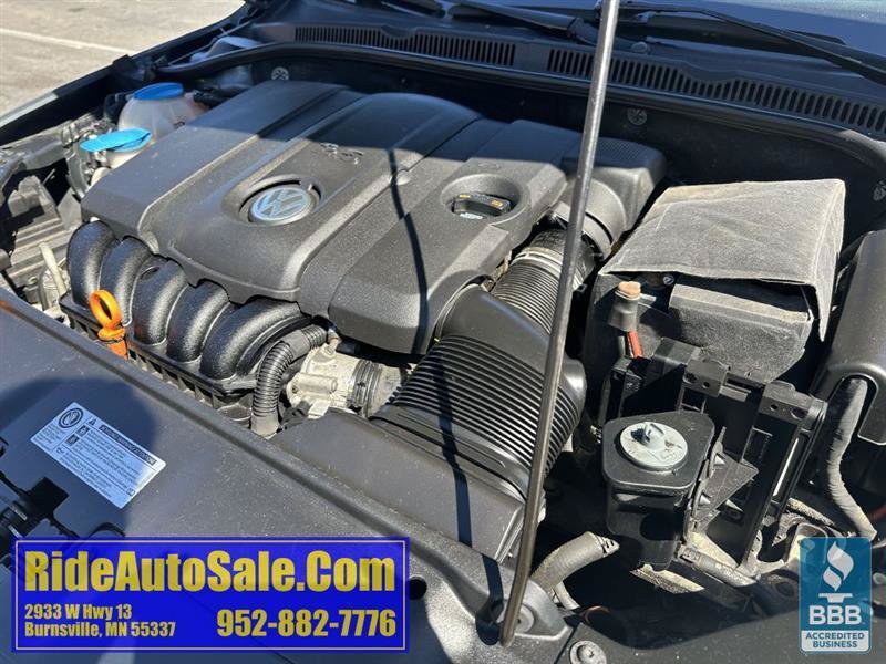Used 2011 Volkswagen Jetta SE FWD image 23
