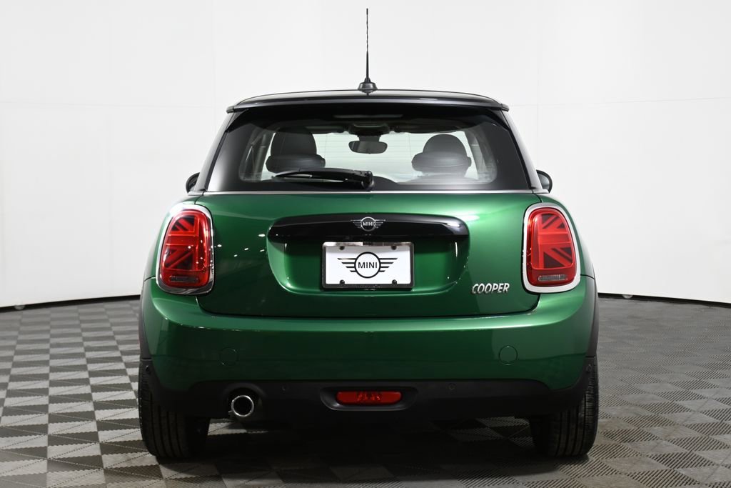 Used 2020 MINI Cooper 2-Door Hardtop image 6