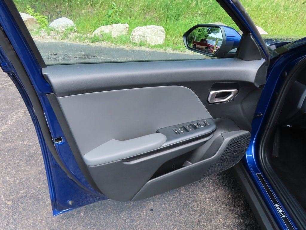 New 2025 Kia K4 LXS image 20