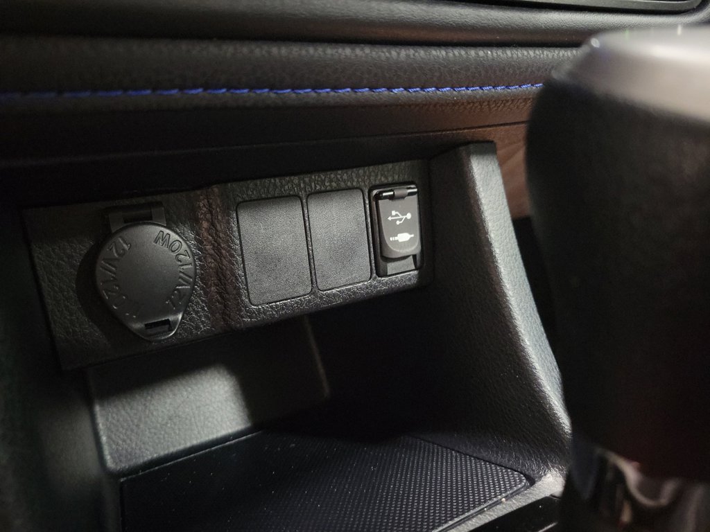 Used 2018 Toyota Corolla SE FWD image 19