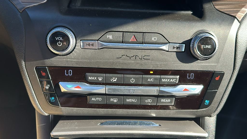 Used 2020 Ford Explorer Limited w/ Class III Trailer Tow Package image 26