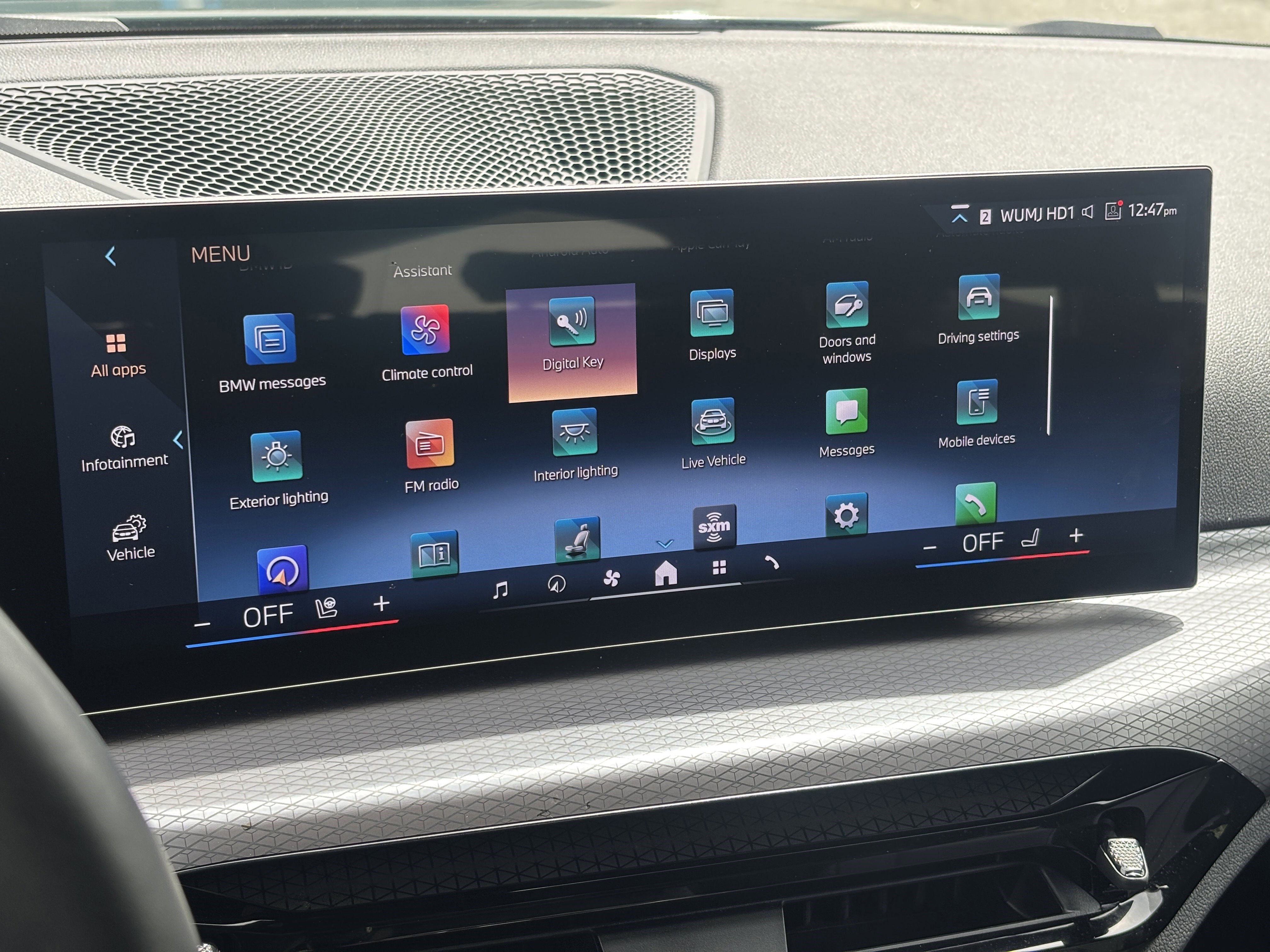 Used 2025 BMW 430i w/ Premium Package image 13