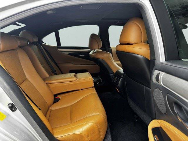 Used 2014 Lexus LS 460 w/ F Sport Package RWD image 47