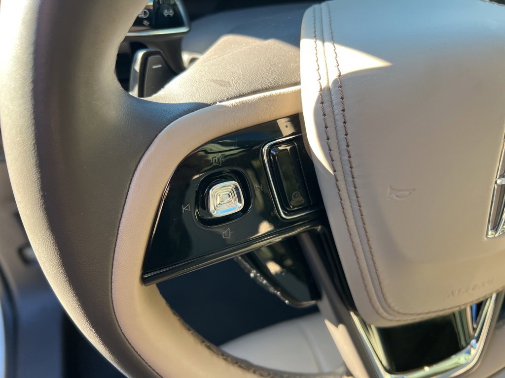 Used 2022 Lincoln Aviator AWD w/ Premium Package image 14