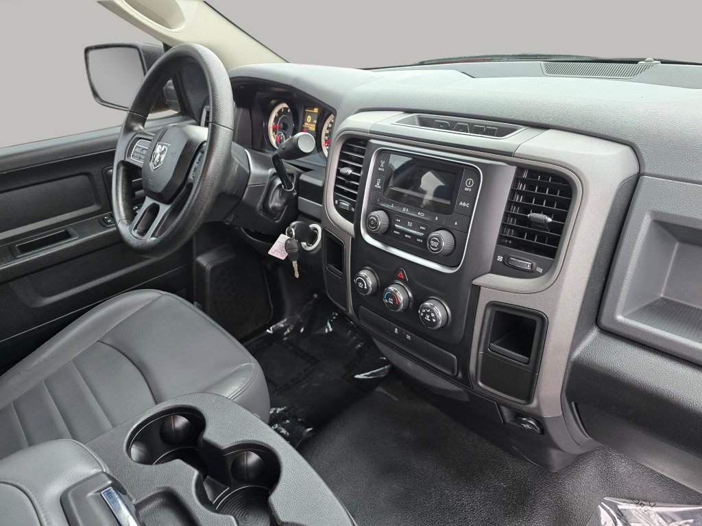 Used 2017 RAM 1500 ST RWD image 27