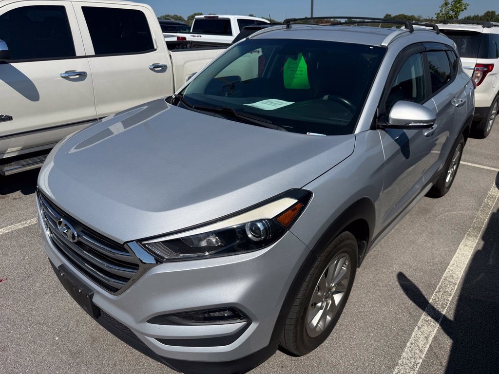 Used 2017 Hyundai Tucson SE Plus FWD image 2
