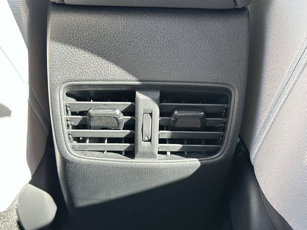 Used 2022 Toyota Corolla Cross L FWD image 17