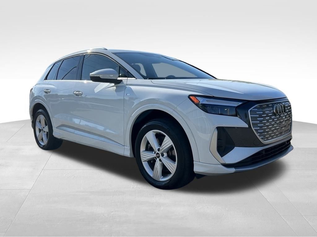 Used 2024 Audi Q4 e-tron Premium w/ Convenience Package image 2