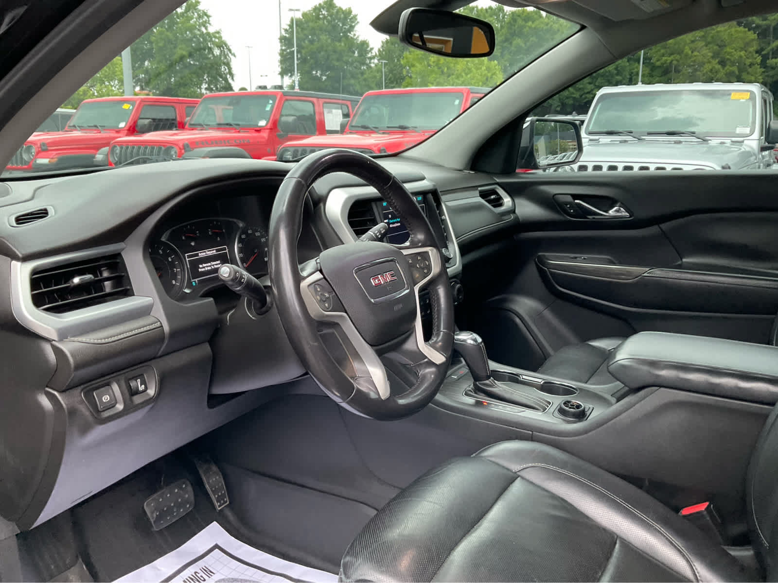 Used 2018 GMC Acadia SLT FWD image 15
