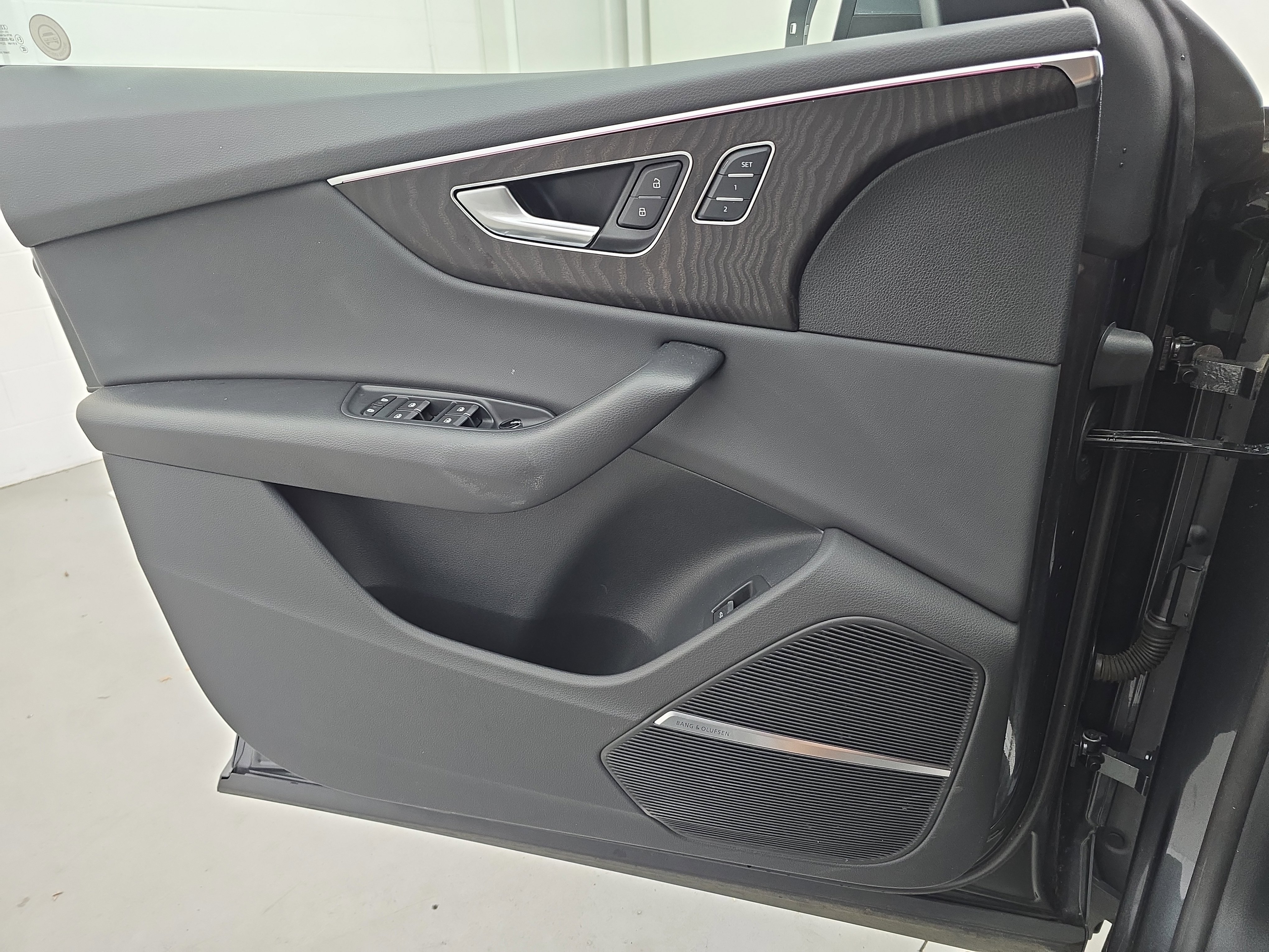 Used 2021 Audi Q8 Premium Plus image 54