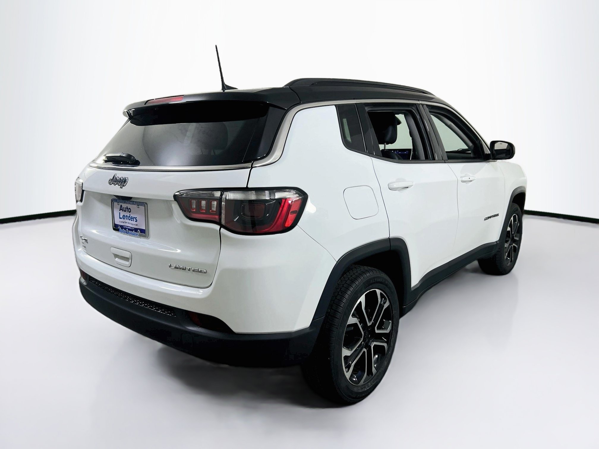 Used 2022 Jeep Compass Limited AWD/4WD image 5
