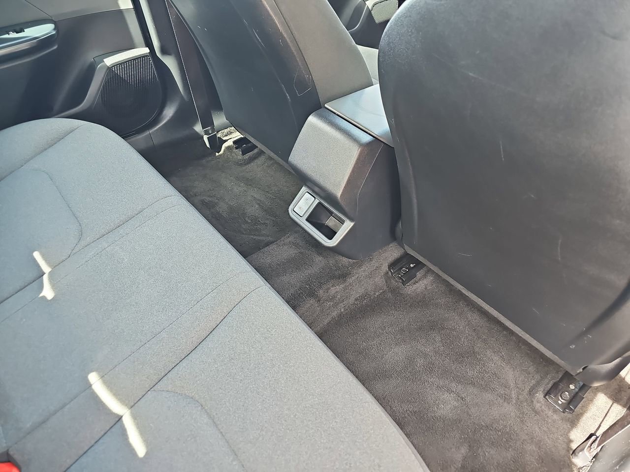 Used 2025 Kia K4 LXS FWD image 11