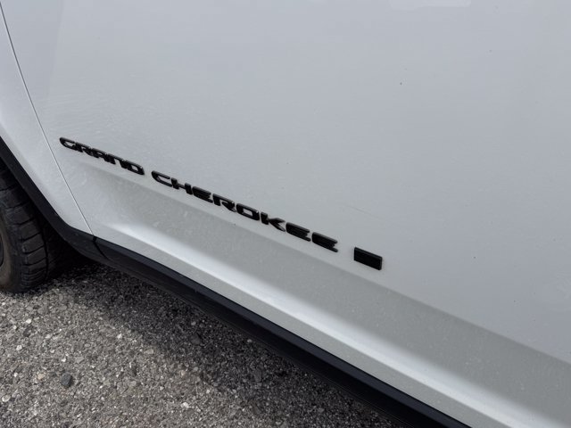Used 2023 Jeep Grand Cherokee Altitude AWD/4WD image 45