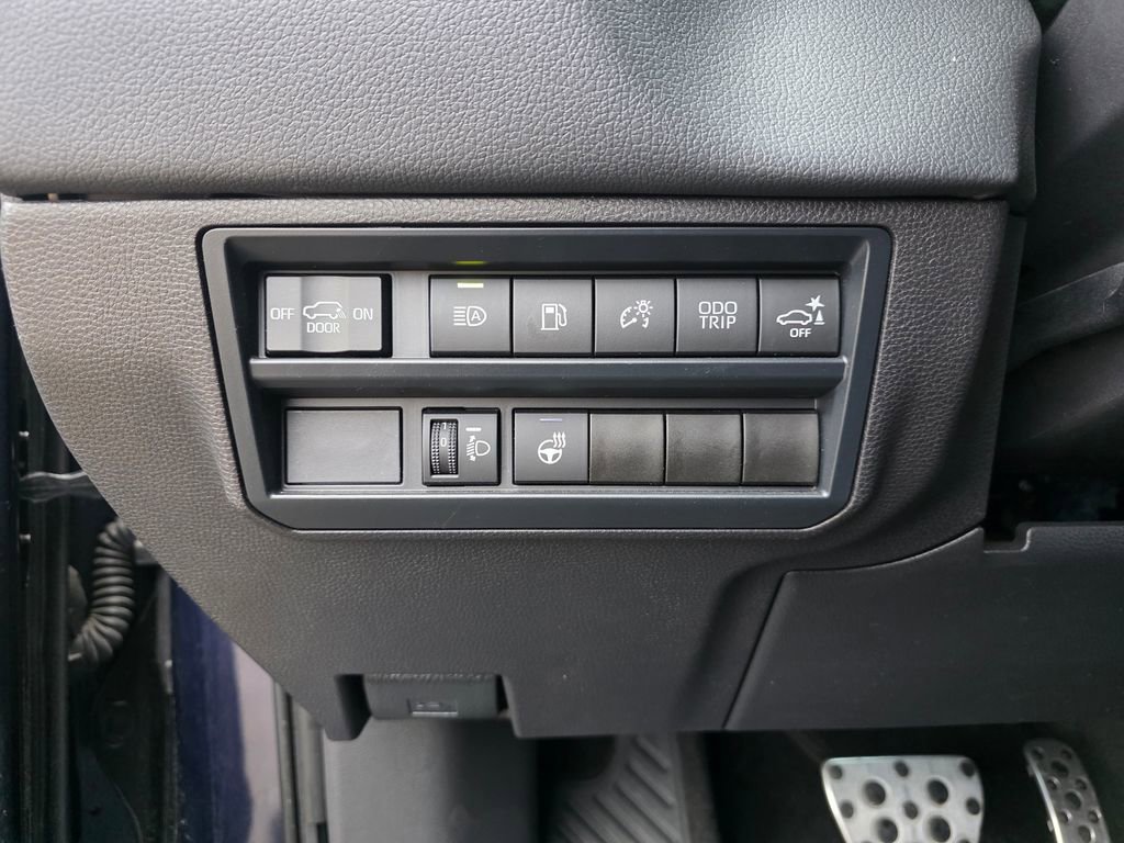 Used 2025 Toyota Sequoia SR5 image 14