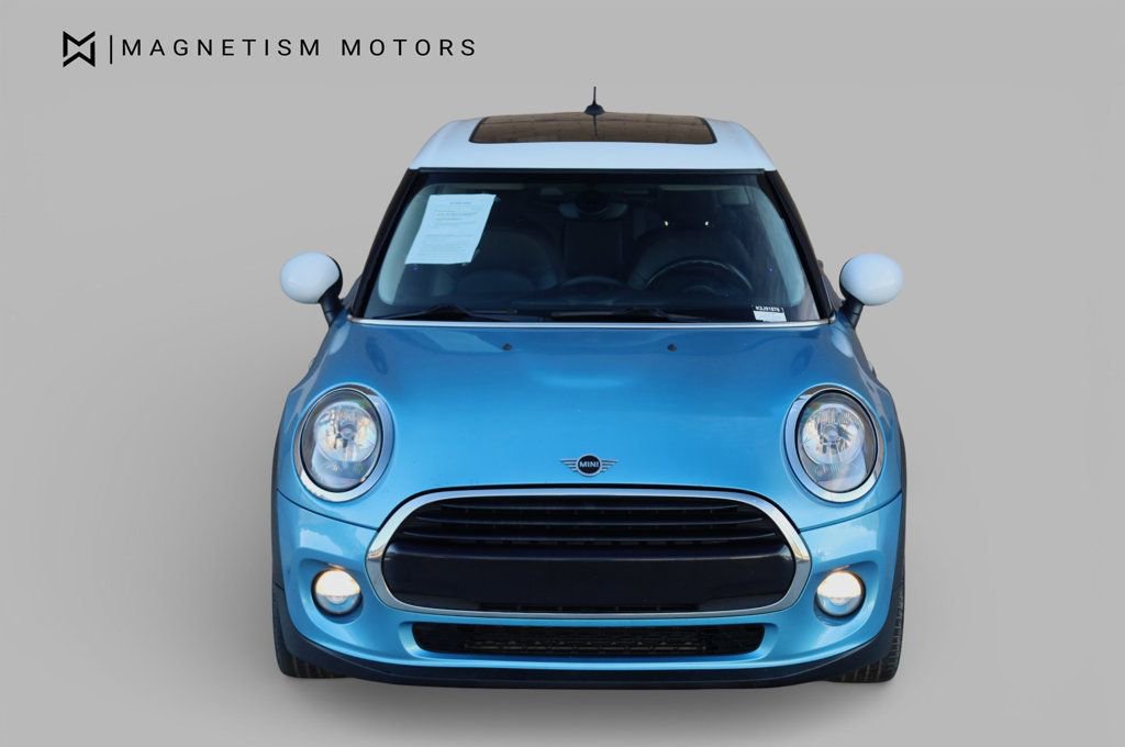 Used 2019 MINI Cooper 4-Door Hardtop image 5