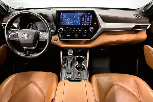 Used 2022 Toyota Highlander Platinum AWD/4WD image 18