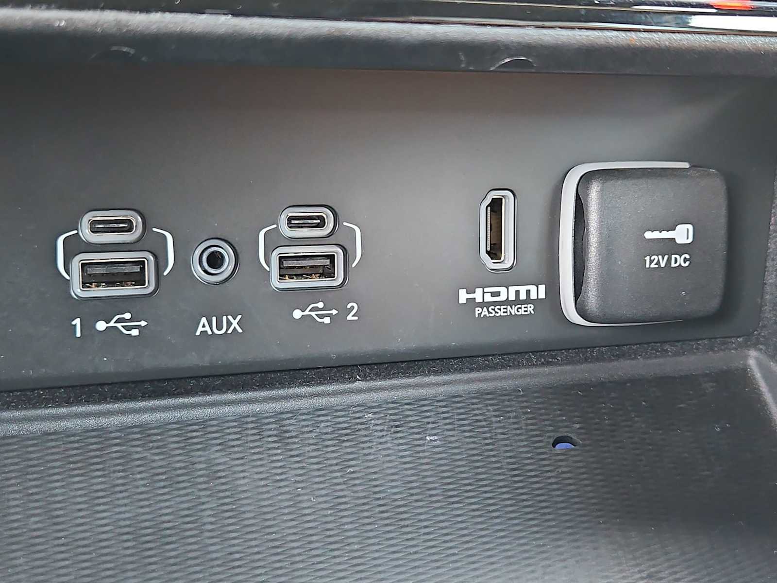 Used 2022 Jeep Grand Cherokee Trailhawk w/ Luxury Tech Group III image 32