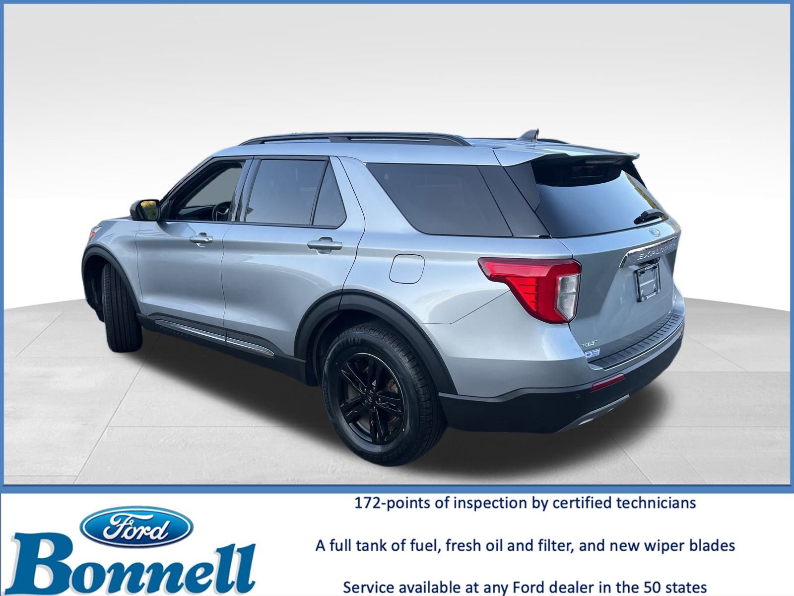 Used 2022 Ford Explorer XLT w/ Equipment Group 202A image 3