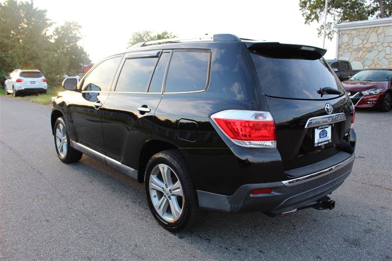 Used 2012 Toyota Highlander Limited w/ Tow Pkg AWD/4WD image 5