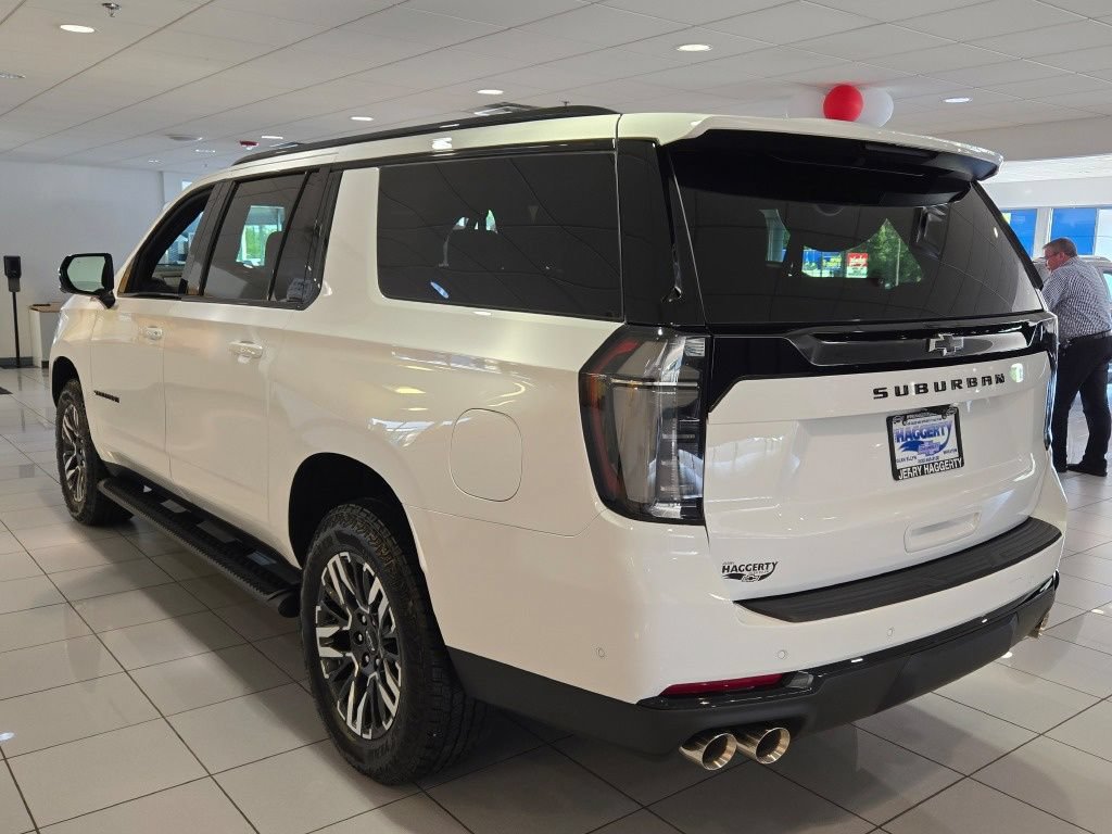 New 2026 Chevrolet Suburban Z71 w/ Comfort Package AWD/4WD image 16