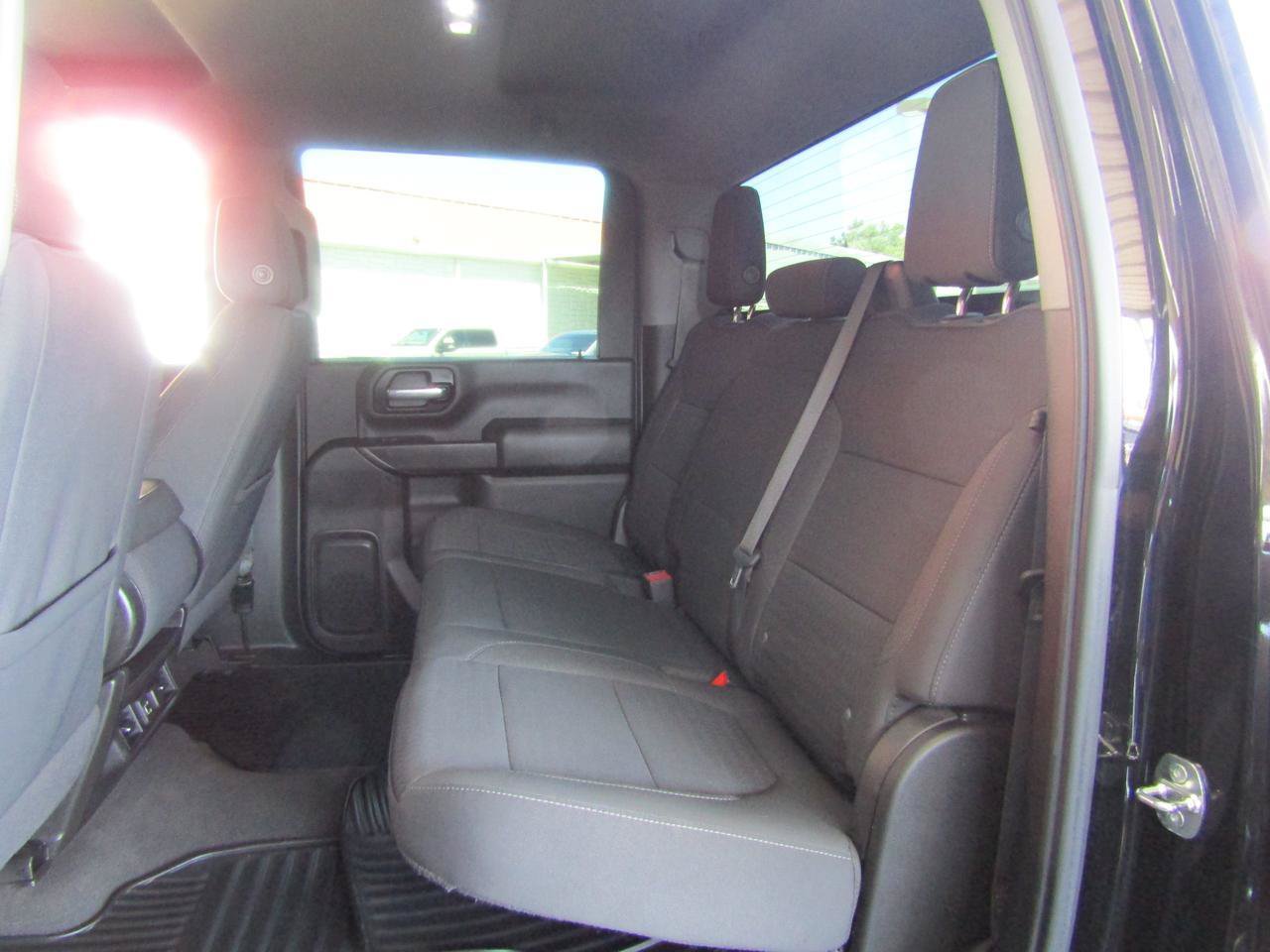 Used 2022 Chevrolet Silverado 2500 LT w/ Midnight Edition AWD/4WD image 10